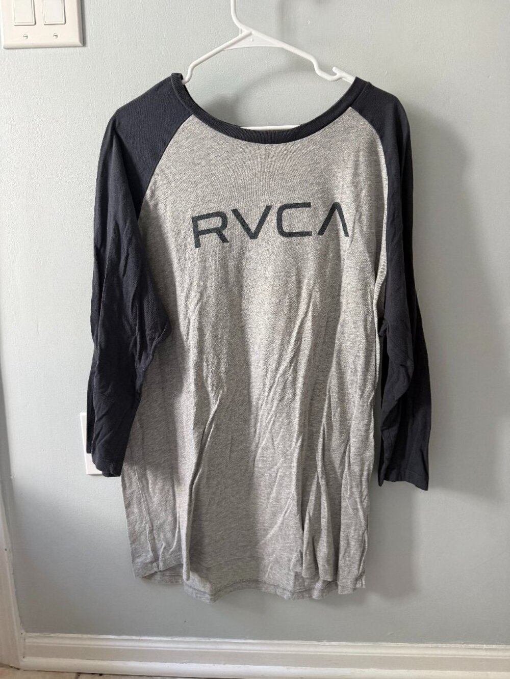 RVCA Mens Raglan Baseball sleeve t shirt XXL Casual Skate